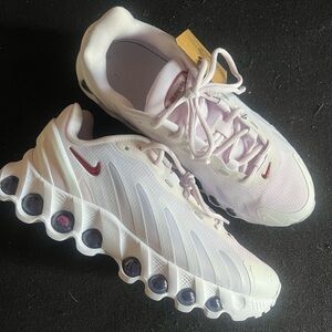 Nike Women’s White Sneakers with Maroon Swoosh unisex size 5